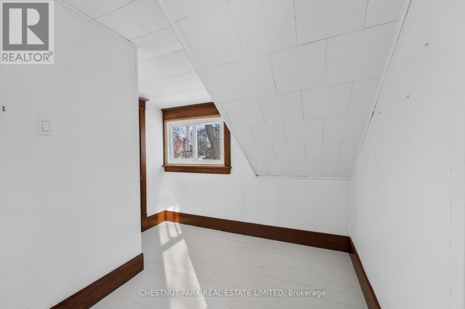 23 East Street, Prince Edward County (Wellington Ward), Ontario  K0K 1L0 - Photo 8 - X12893230