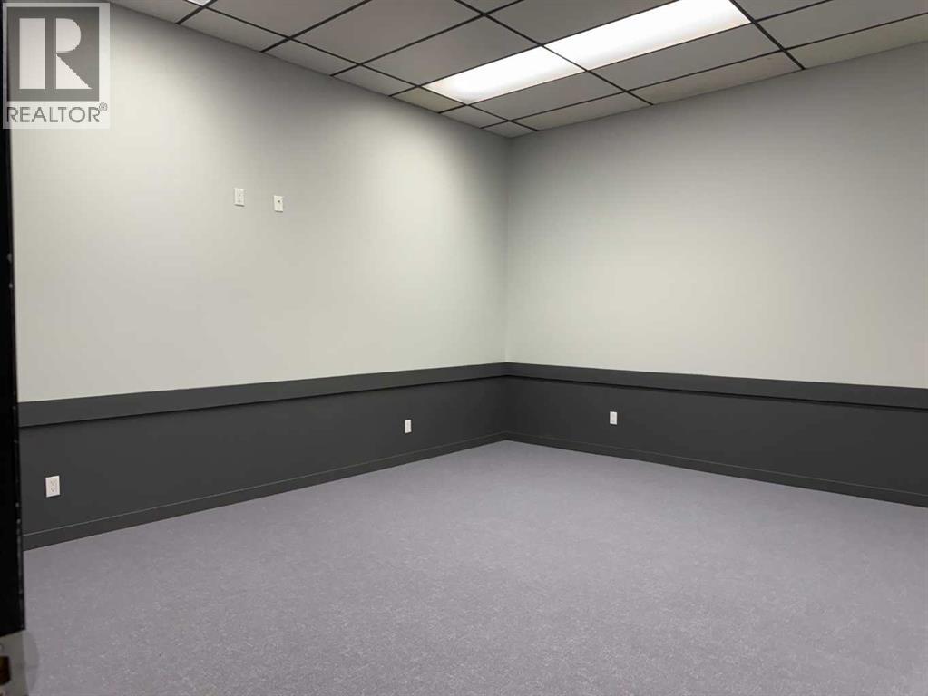 5004 51 Ave, Ponoka, Alberta  T4J 1R7 - Photo 11 - A2273960