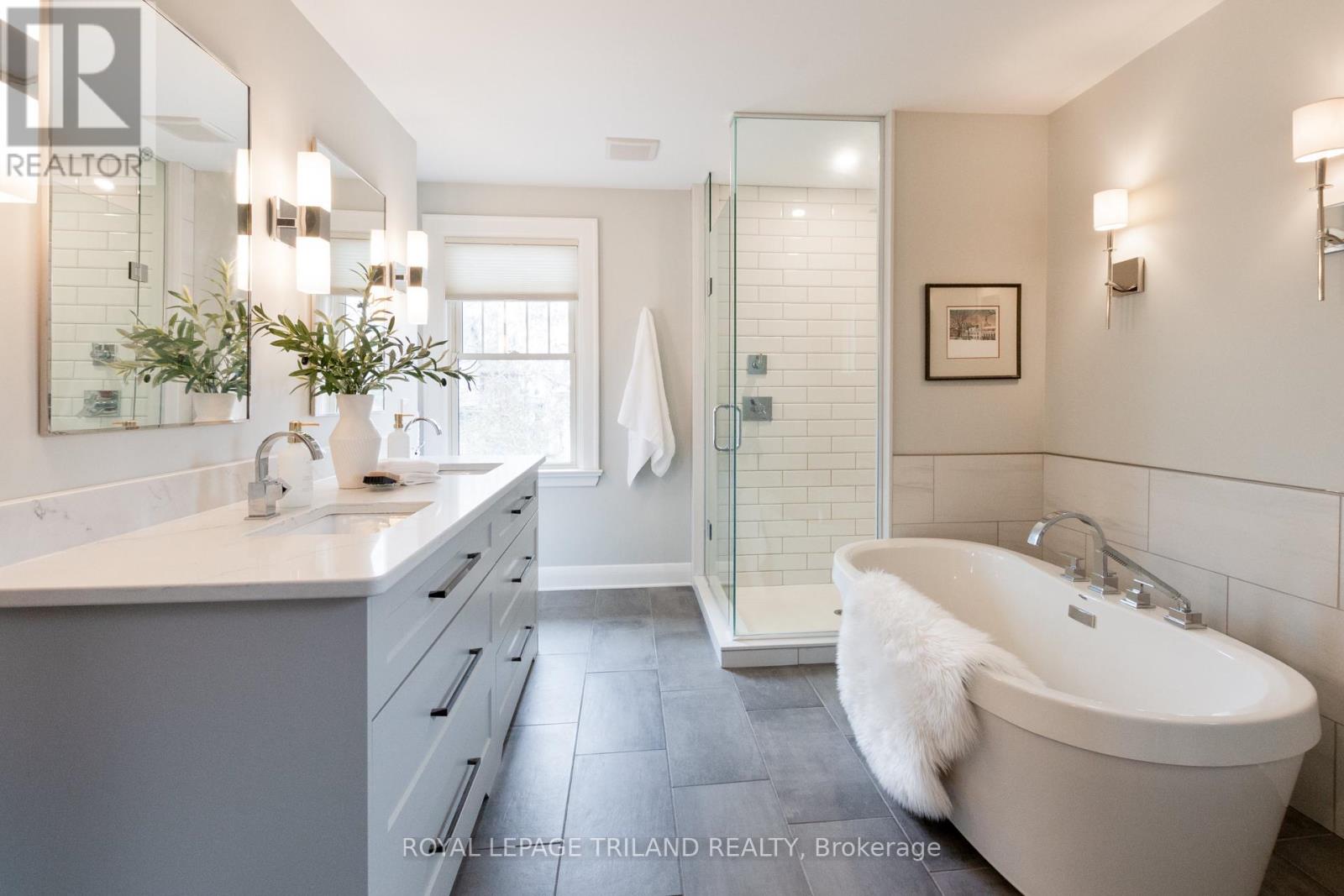 36 Mckenzie Avenue, London South, Ontario  N6C 1V3 - Photo 18 - X12893262