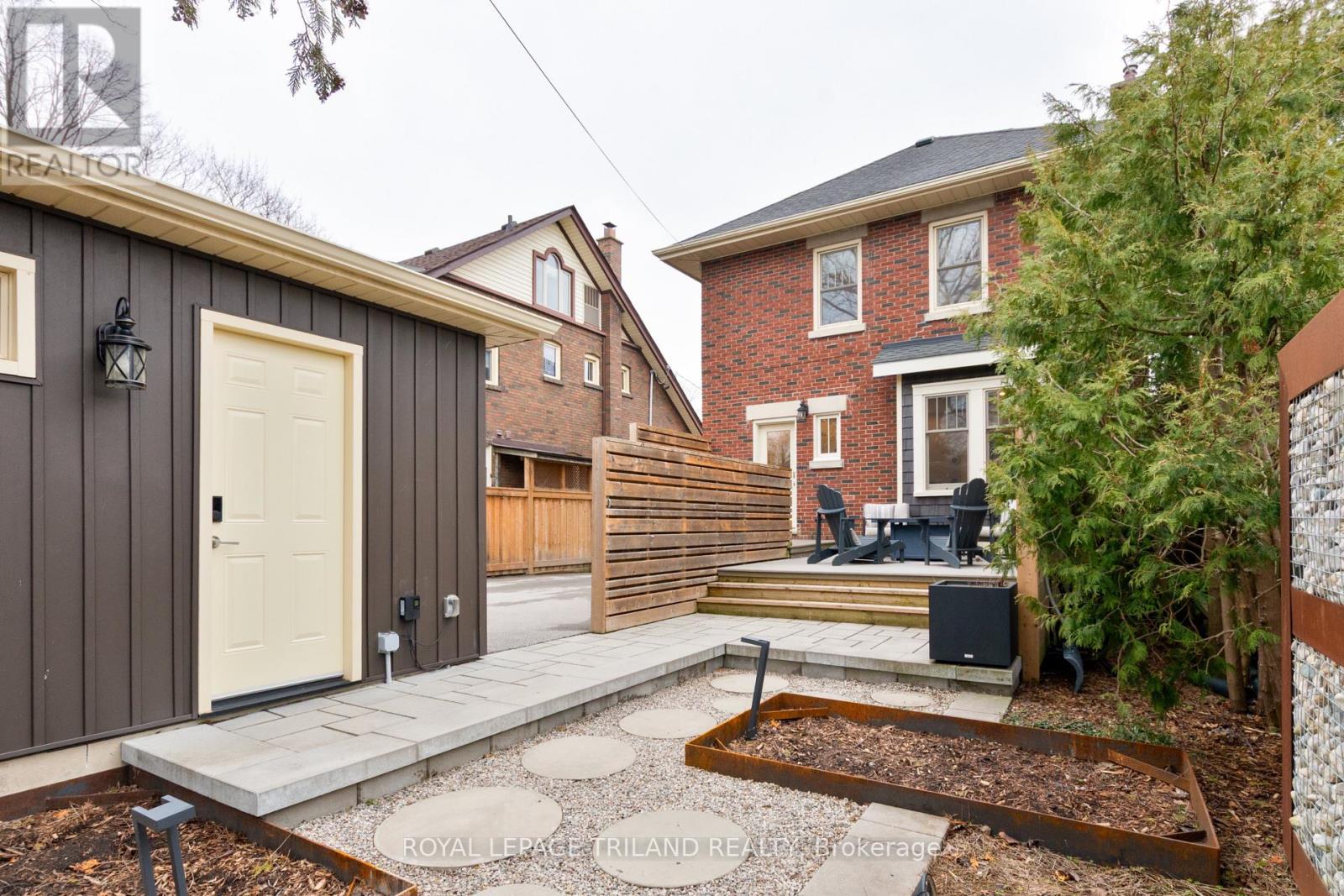 36 Mckenzie Avenue, London South, Ontario  N6C 1V3 - Photo 31 - X12893262