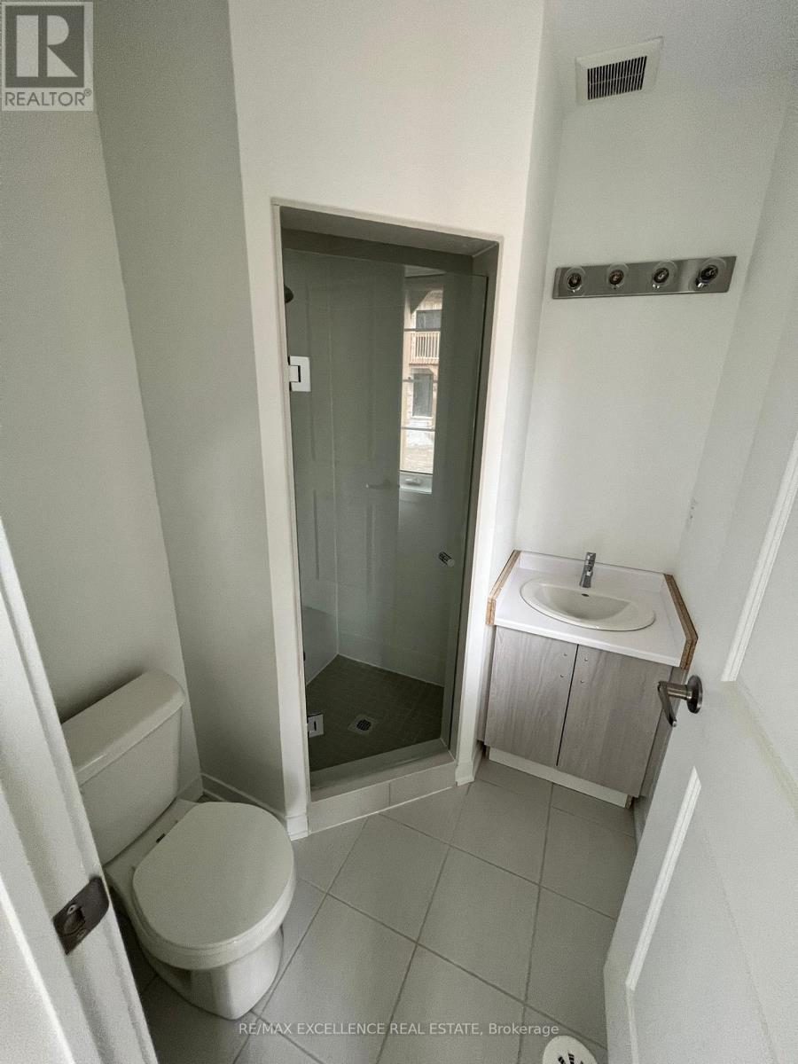 4 Calloway Drive, Whitby, Ontario  L1N 0N9 - Photo 13 - E12892144