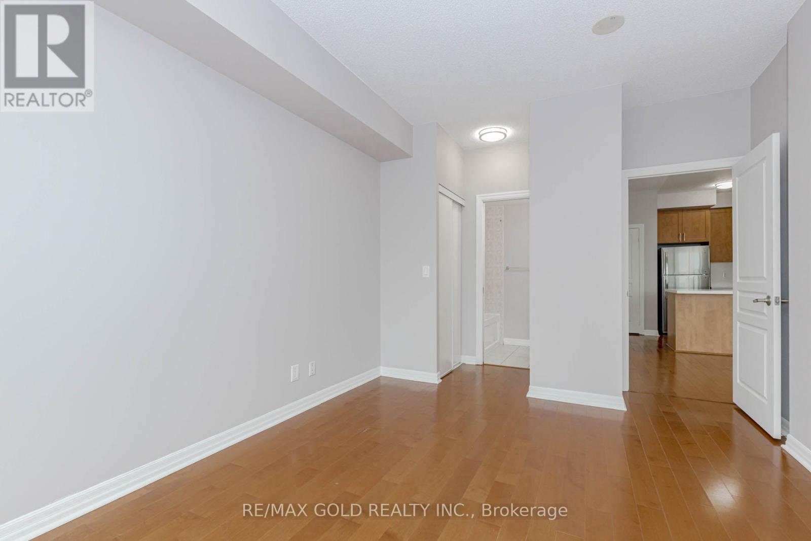 2102 - 220 Burnhamthorpe Road, Mississauga, Ontario  L5B 4N4 - Photo 33 - W12889688