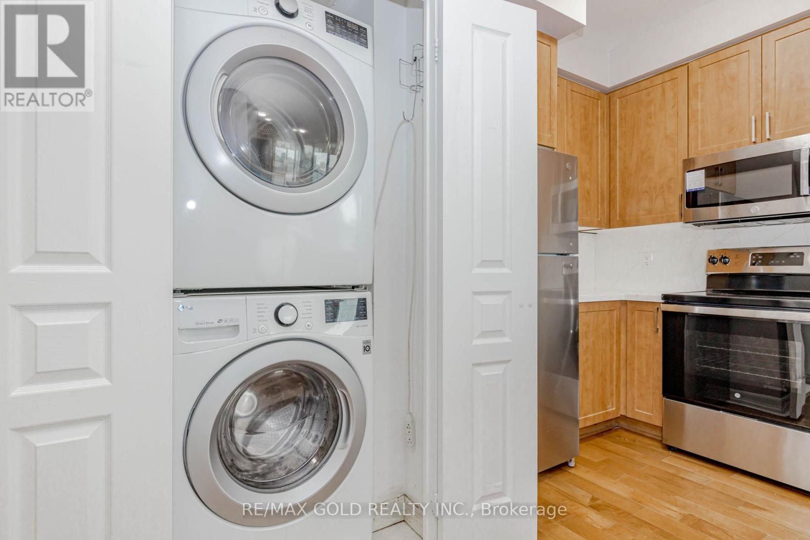 2102 - 220 Burnhamthorpe Road, Mississauga, Ontario  L5B 4N4 - Photo 42 - W12889688