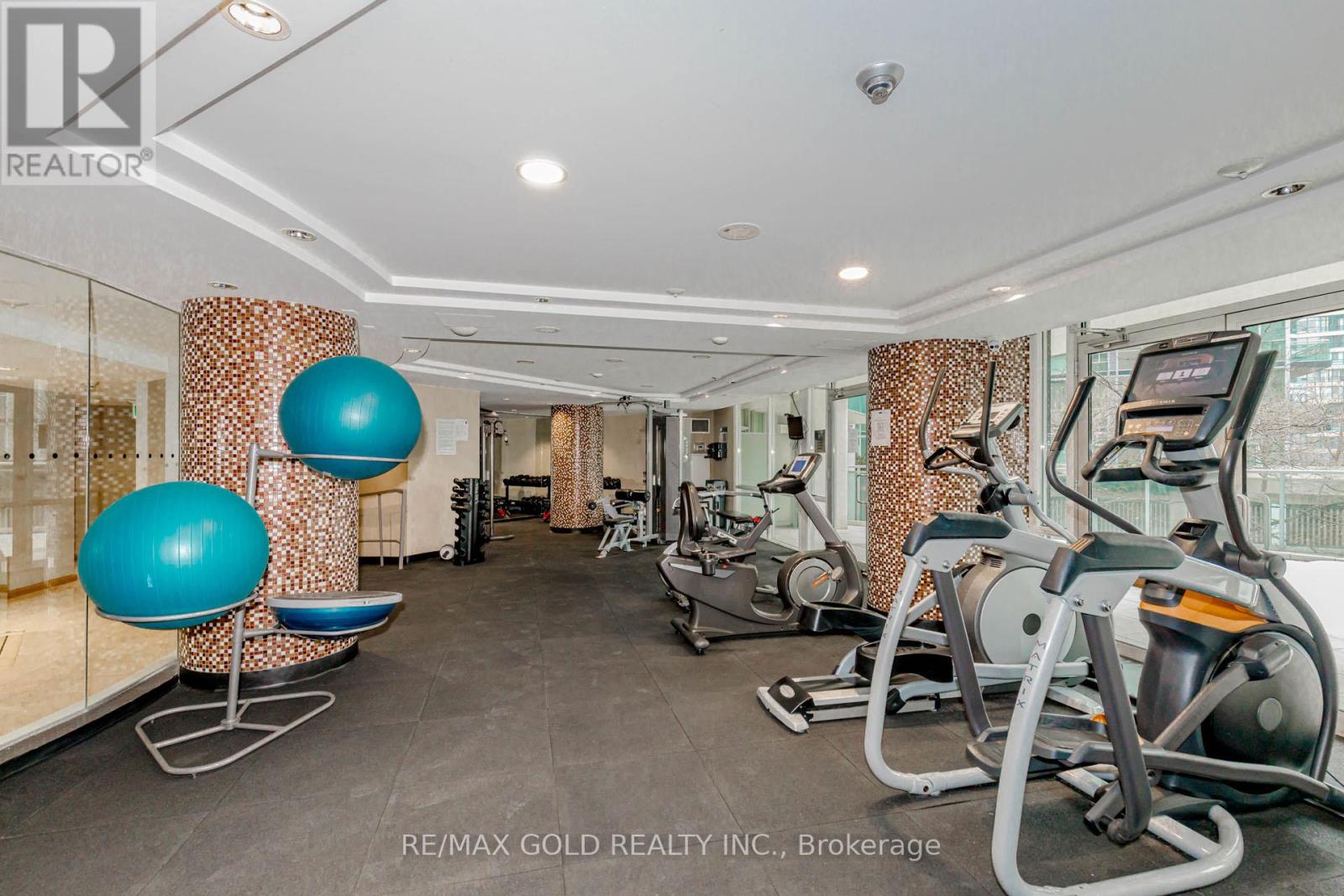 2102 - 220 Burnhamthorpe Road, Mississauga, Ontario  L5B 4N4 - Photo 49 - W12889688