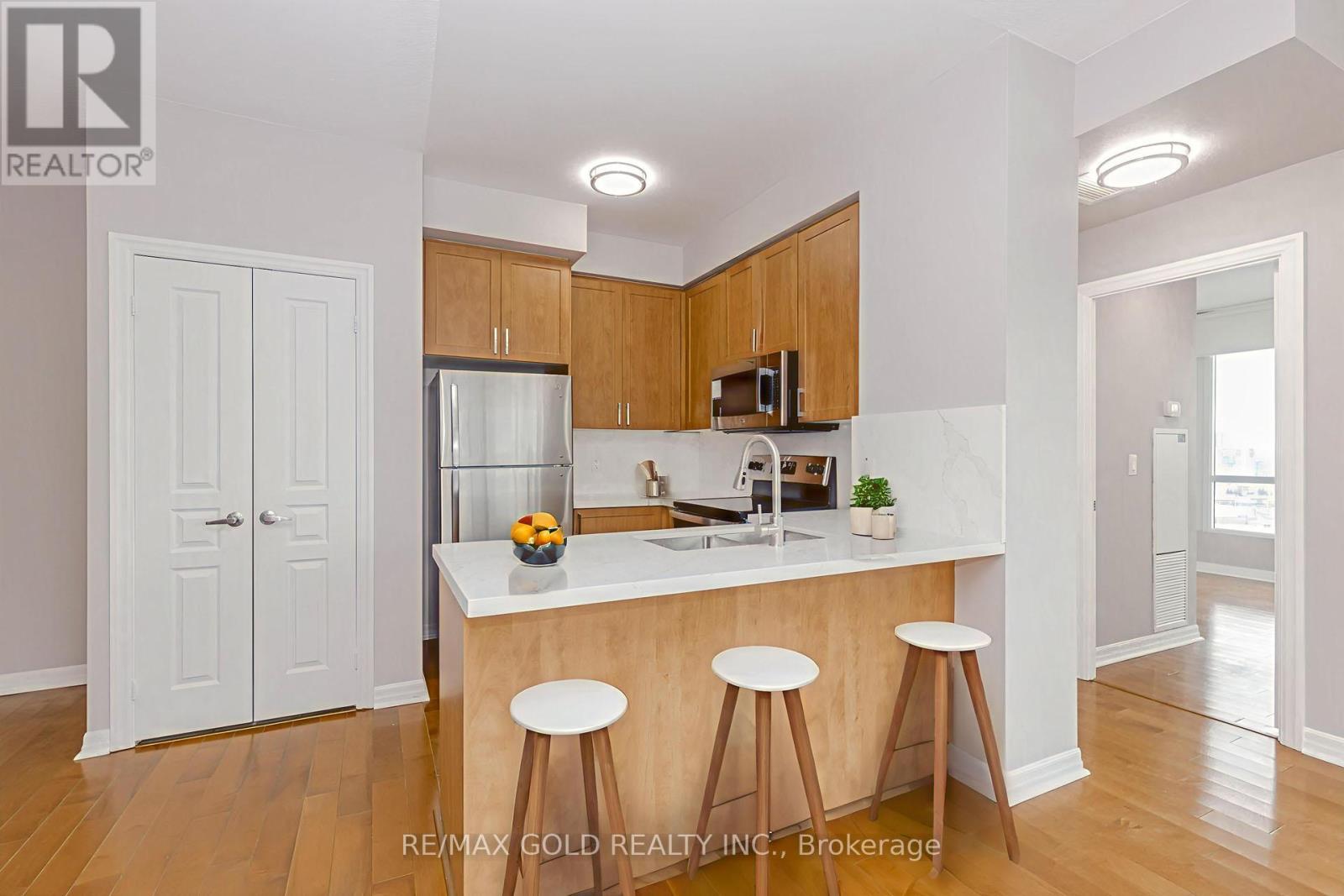 2102 - 220 Burnhamthorpe Road, Mississauga, Ontario  L5B 4N4 - Photo 21 - W12889688