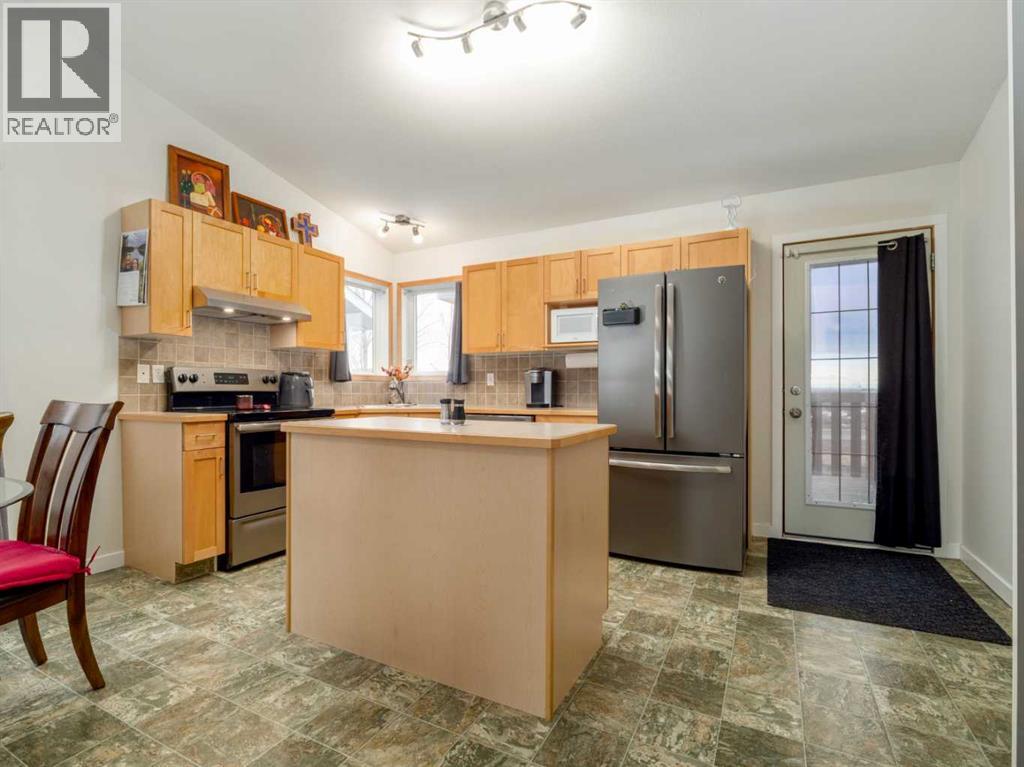 152 Blackfoot Circle W, Lethbridge, Alberta  T1K 7T4 - Photo 13 - A2294183