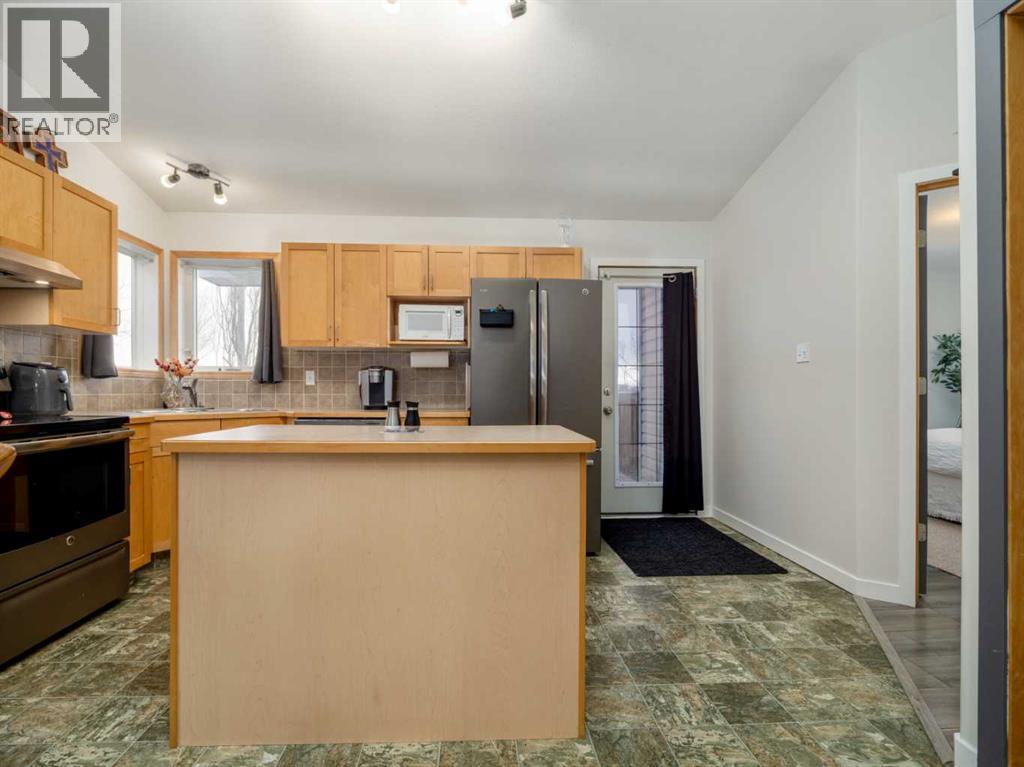 152 Blackfoot Circle W, Lethbridge, Alberta  T1K 7T4 - Photo 14 - A2294183