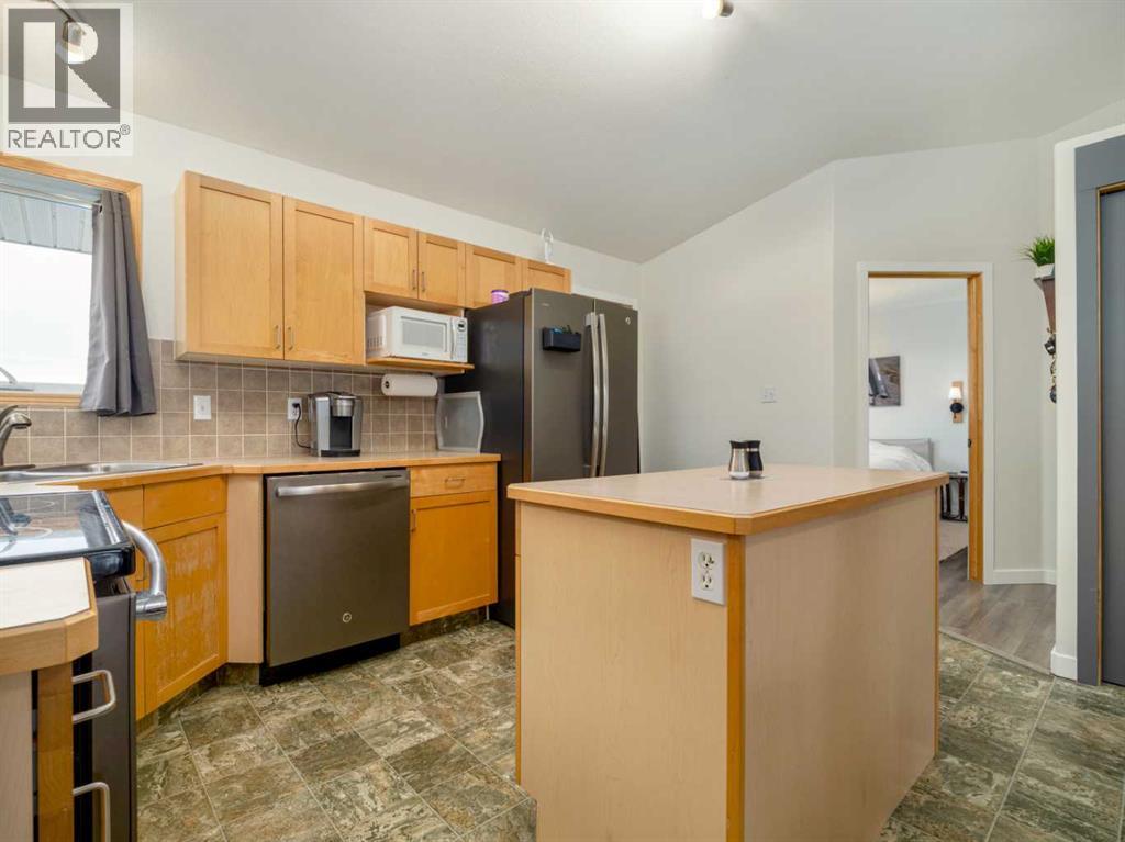 152 Blackfoot Circle W, Lethbridge, Alberta  T1K 7T4 - Photo 15 - A2294183