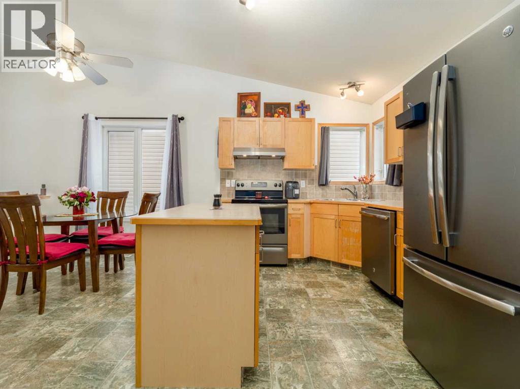 152 Blackfoot Circle W, Lethbridge, Alberta  T1K 7T4 - Photo 17 - A2294183