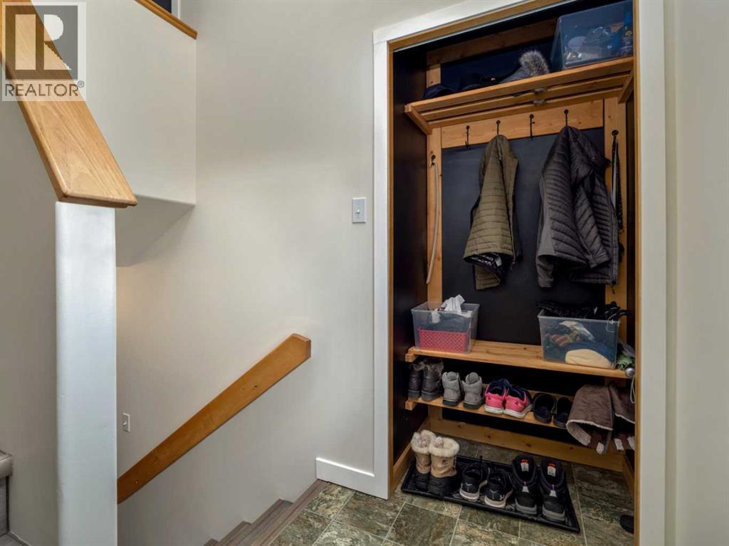 152 Blackfoot Circle W, Lethbridge, Alberta  T1K 7T4 - Photo 5 - A2294183