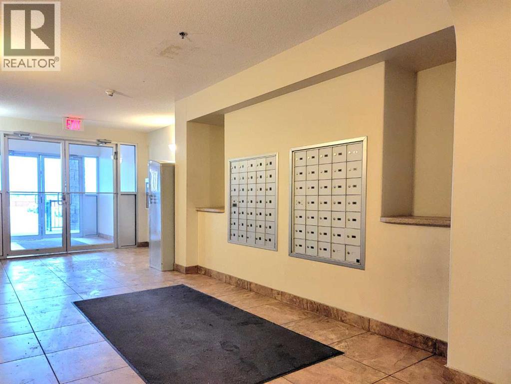 302, 9810 96 Street, Grande Prairie, Alberta  T8V 7T9 - Photo 2 - A2274008