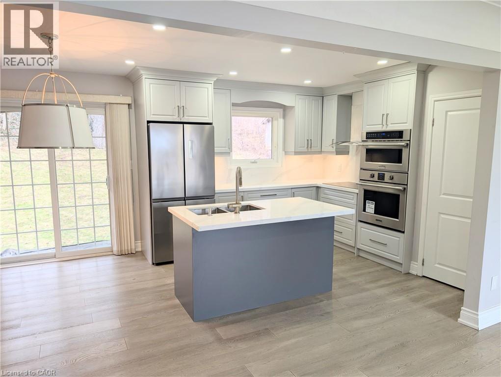 132 Pine Drive, Stoney Creek, Ontario  L8G 3B7 - Photo 3 - 40812963