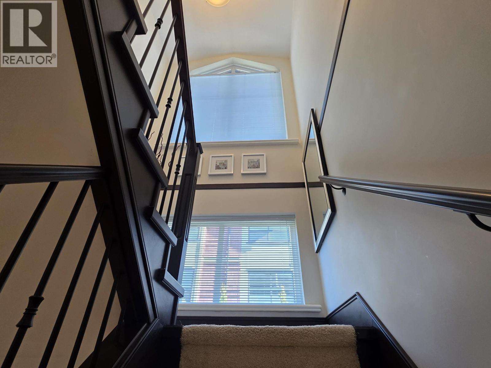 665 W 15th Street, North Vancouver, British Columbia  V7M 1T1 - Photo 9 - R3068716