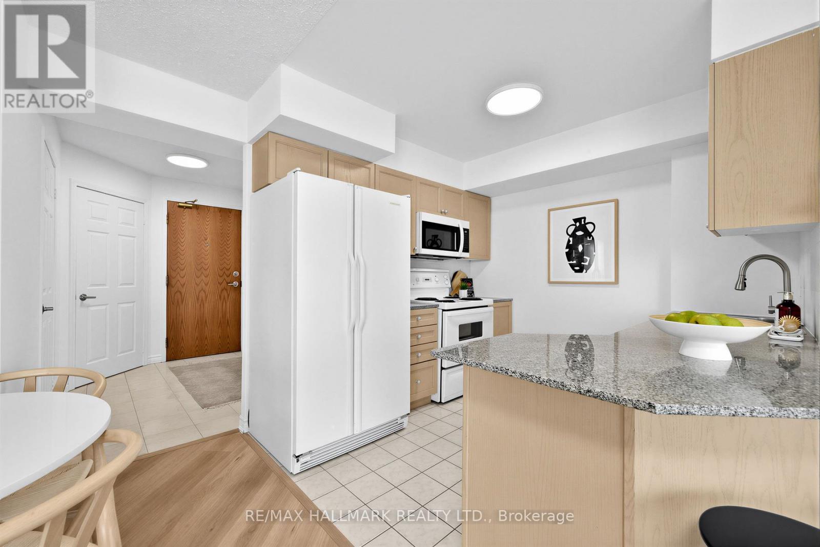 211 - 1730 Eglinton Avenue E, Toronto (Victoria Village), Ontario  M4A 1J7 - Photo 18 - C12893234