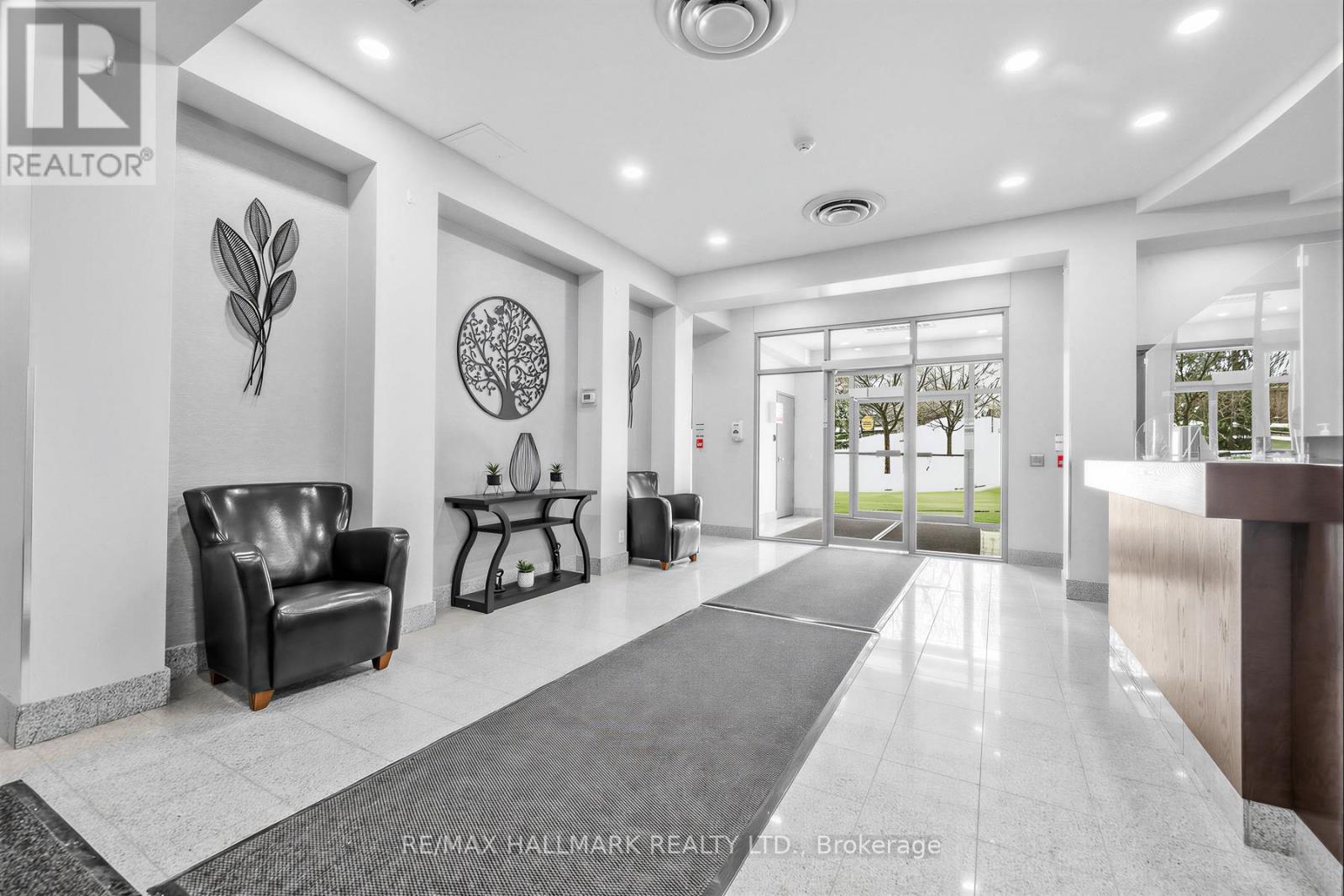 211 - 1730 Eglinton Avenue E, Toronto (Victoria Village), Ontario  M4A 1J7 - Photo 4 - C12893234