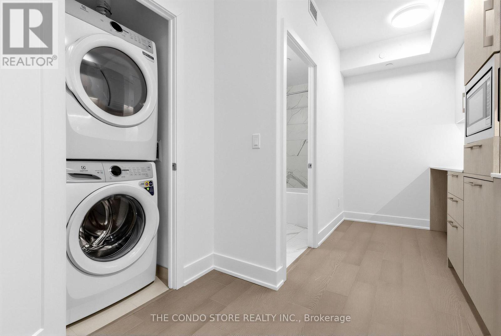 606 - 8 Manor Road W, Toronto, Ontario  M4S 0E6 - Photo 15 - C12745944