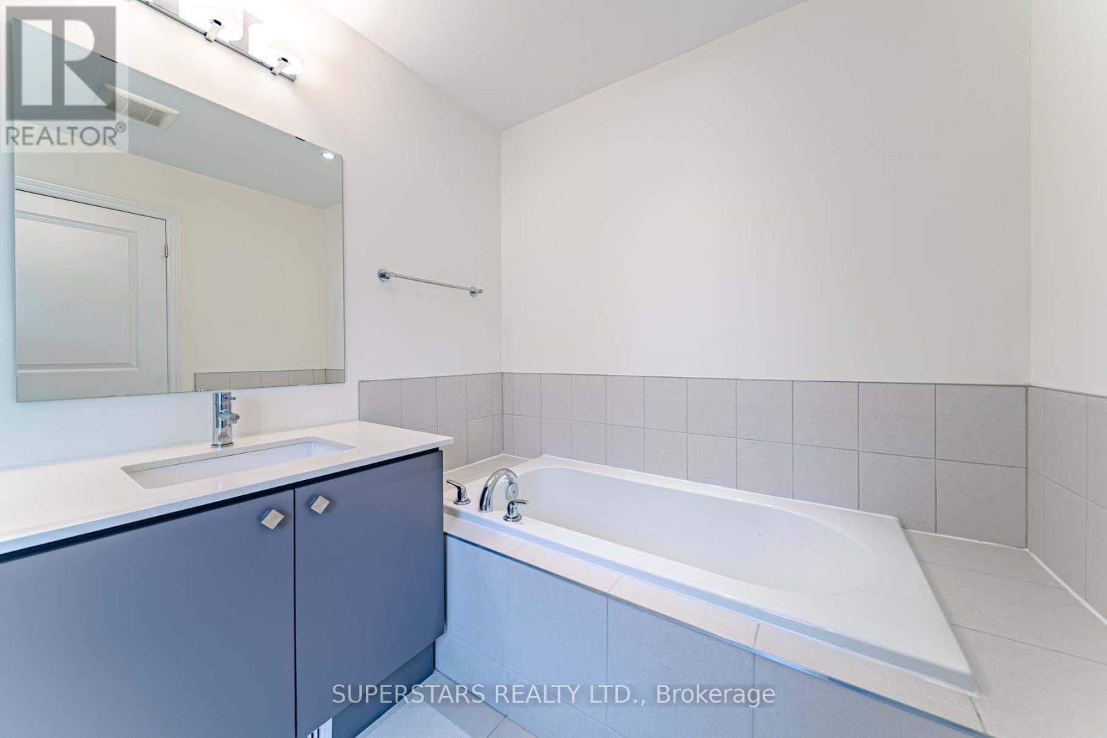 63 Massachusetts Lane, Markham, Ontario  L6E 0V6 - Photo 16 - N12893248