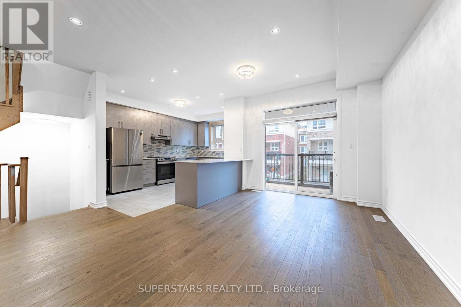 63 Massachusetts Lane, Markham, Ontario  L6E 0V6 - Photo 7 - N12893248