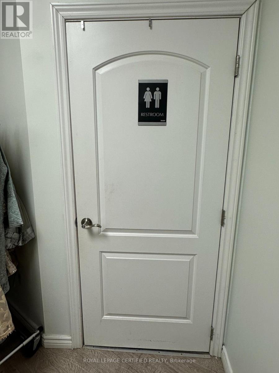 2 - 525 Thompson Road, Milton (Cl Clarke), Ontario  L9T 7Z1 - Photo 7 - W12893186