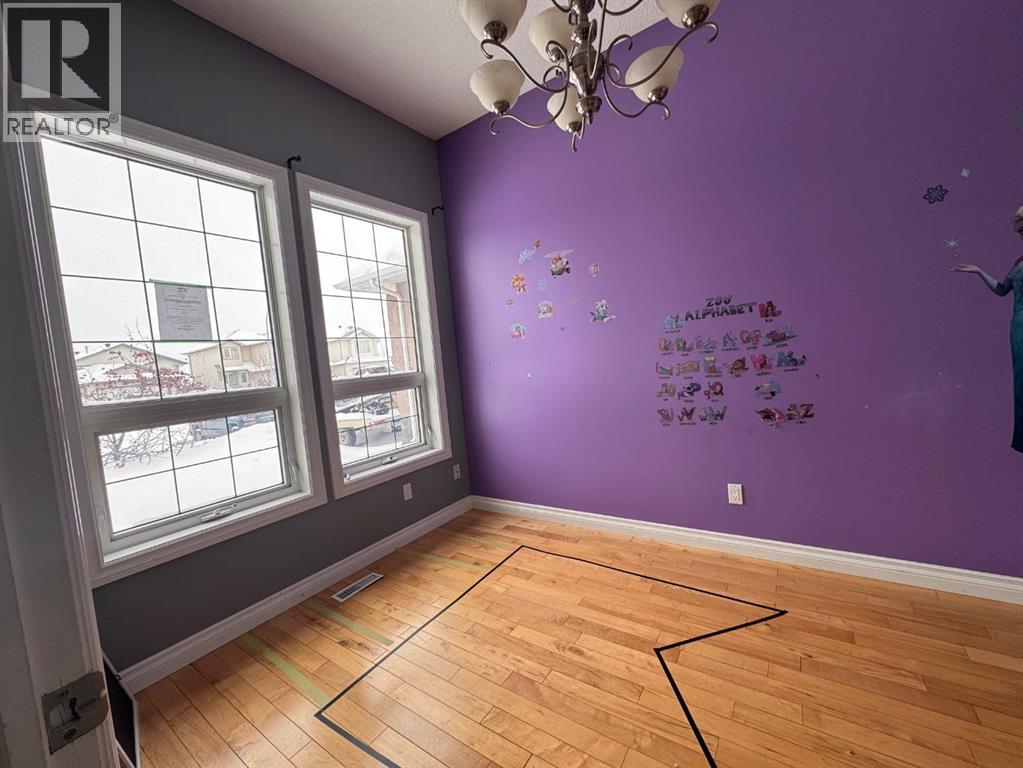 125 Fisher Crescent, Fort Mcmurray, Alberta  T9K 0B8 - Photo 2 - A2291955