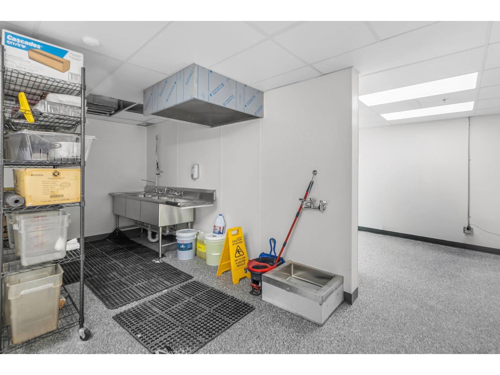 104 12889 84 Avenue, Surrey, British Columbia  V3W 0K5 - Photo 10 - C8076204