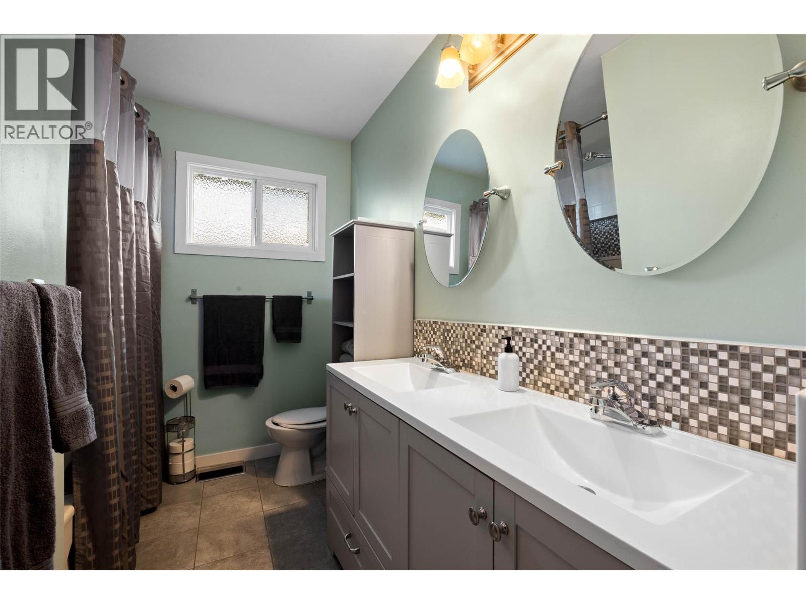 1020 7th Street, Kamloops, British Columbia  V2B 2W8 - Photo 17 - 10379554