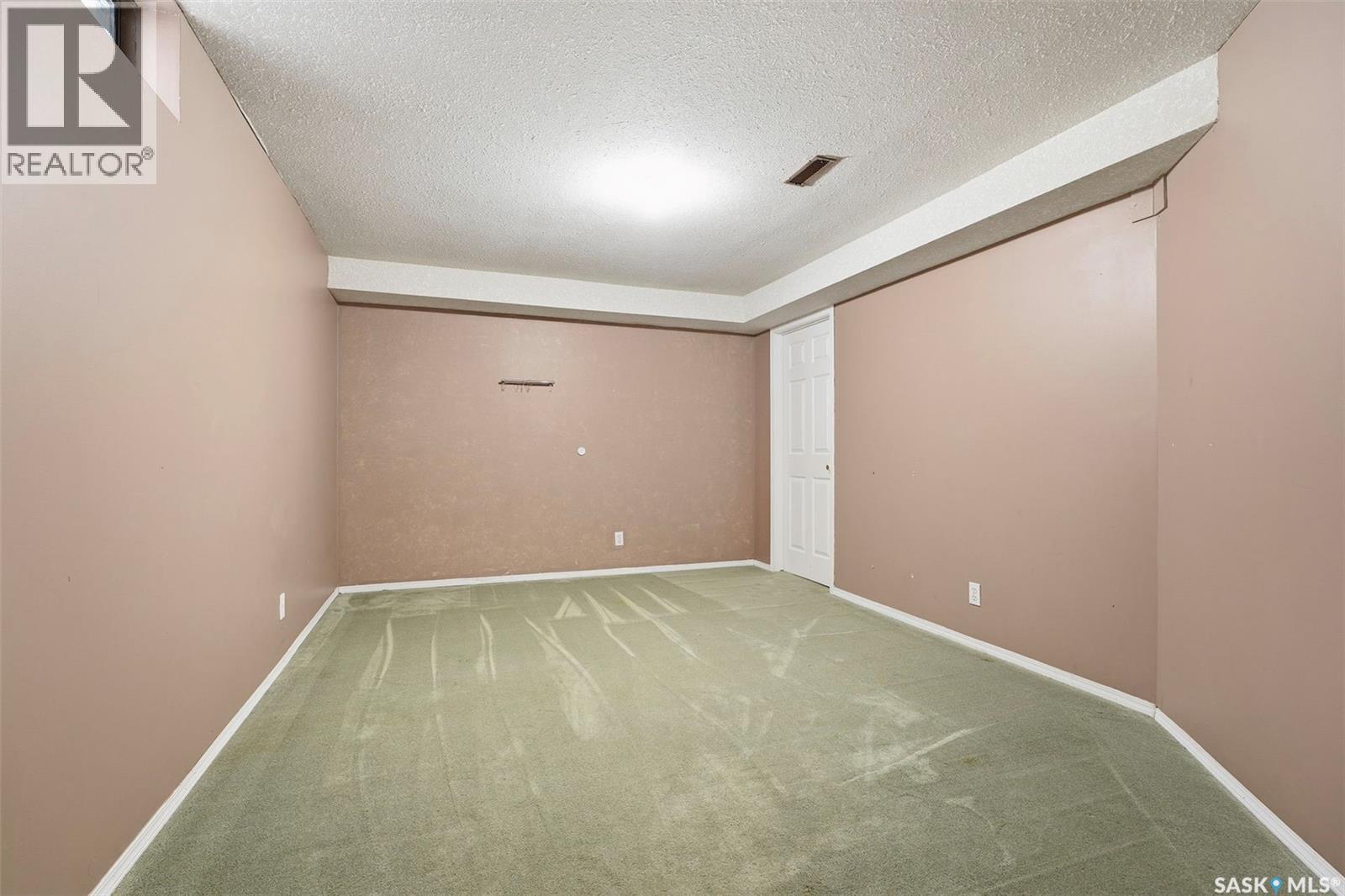 126 Hall Crescent, Saskatoon, Saskatchewan  S7L 7G6 - Photo 21 - SK030646