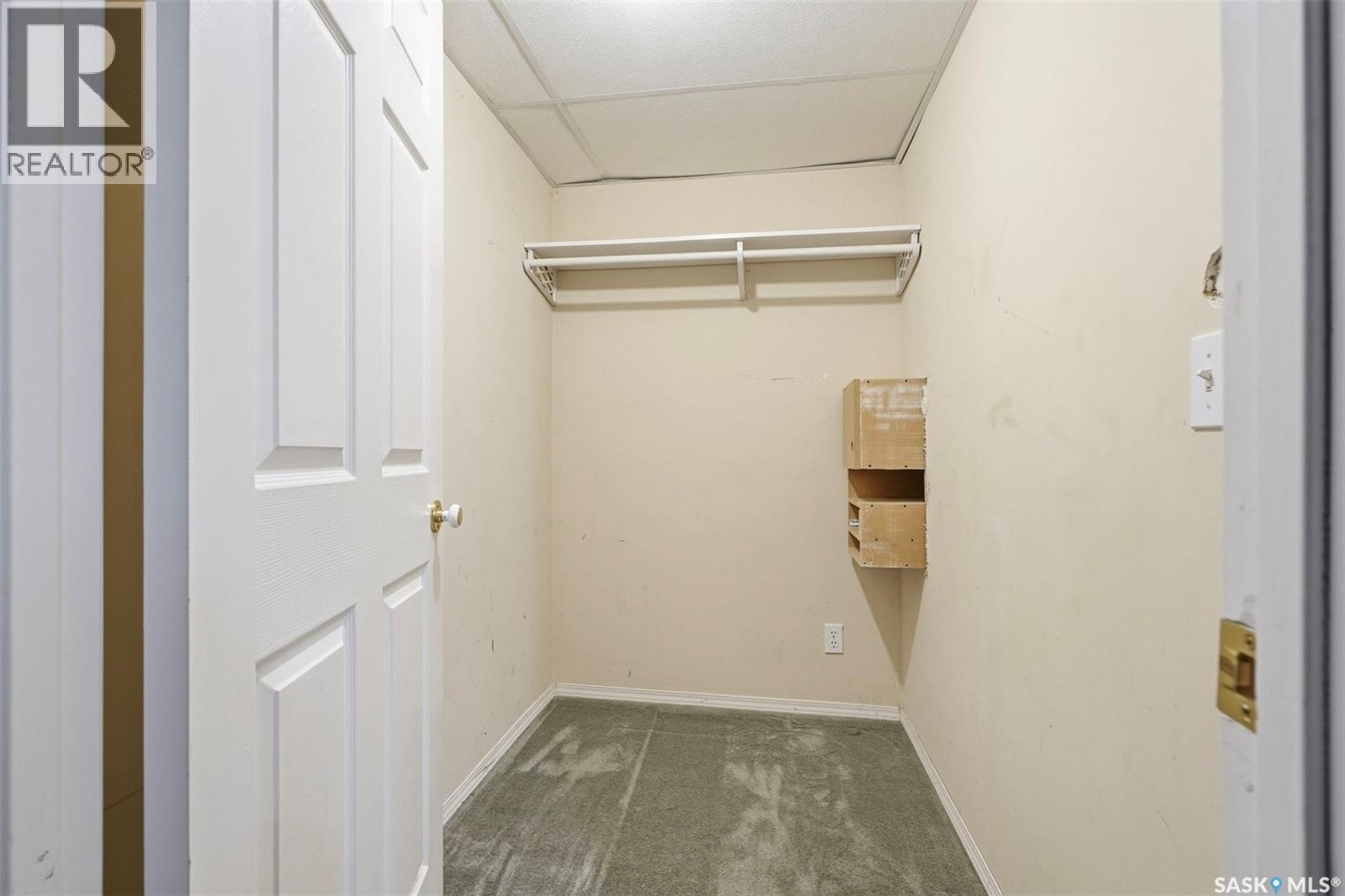 126 Hall Crescent, Saskatoon, Saskatchewan  S7L 7G6 - Photo 23 - SK030646