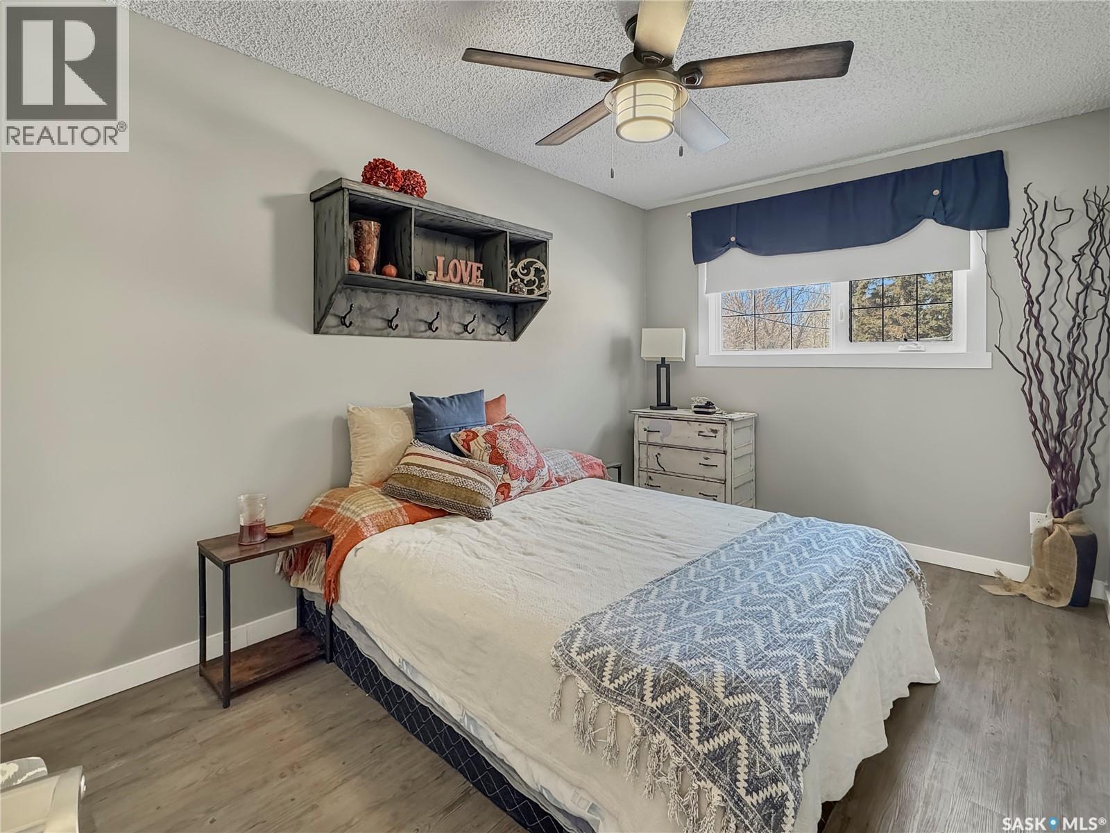 17 4th Avenue E, Neilburg, Saskatchewan  S0M 2C0 - Photo 11 - SK030596