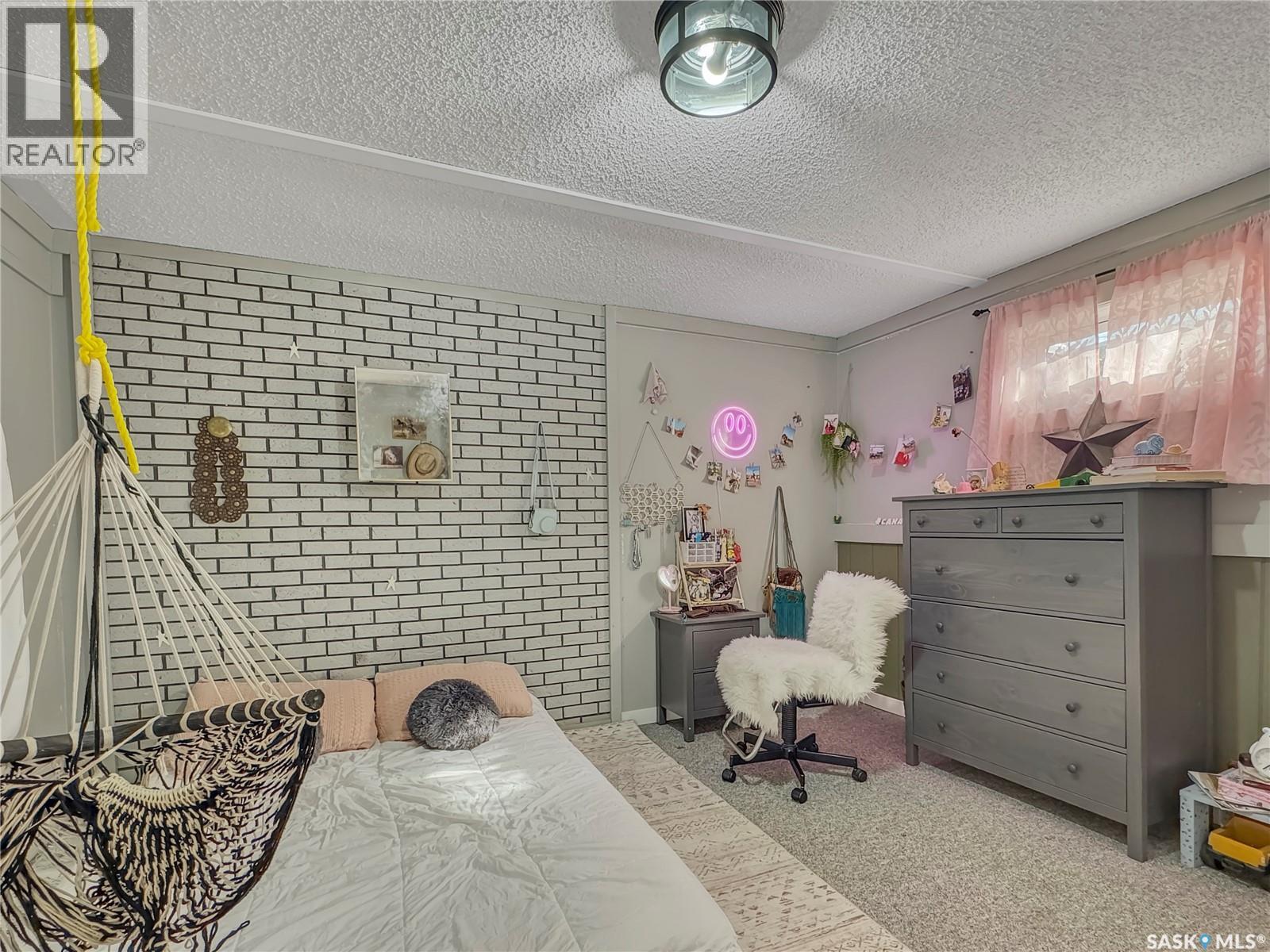 17 4th Avenue E, Neilburg, Saskatchewan  S0M 2C0 - Photo 15 - SK030596