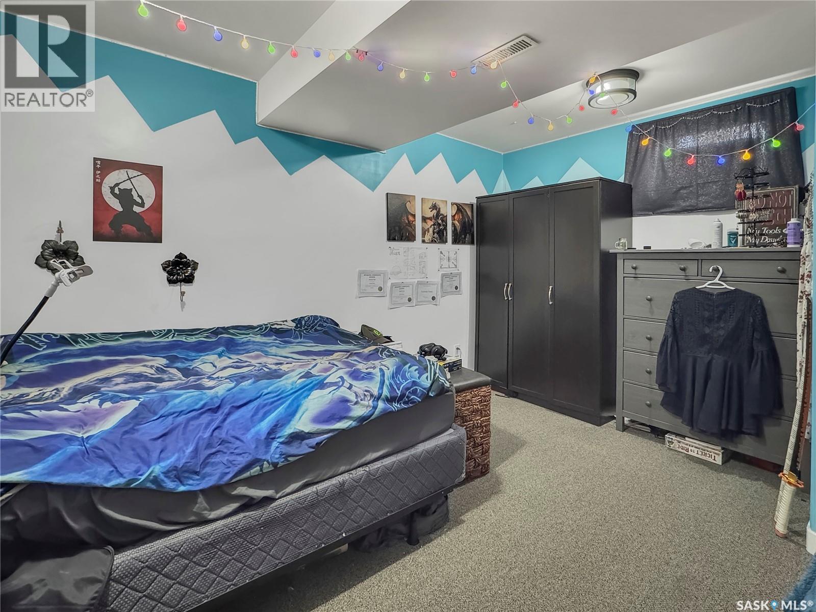 17 4th Avenue E, Neilburg, Saskatchewan  S0M 2C0 - Photo 17 - SK030596