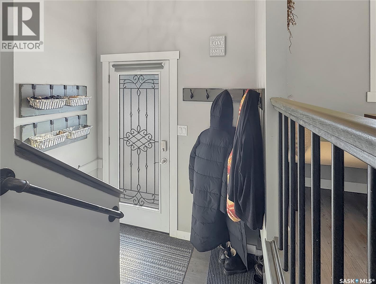 17 4th Avenue E, Neilburg, Saskatchewan  S0M 2C0 - Photo 9 - SK030596