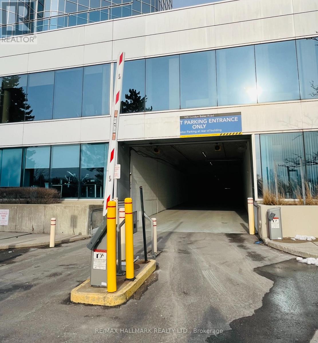 105 GORDON BAKER ROAD, Toronto, Ontario