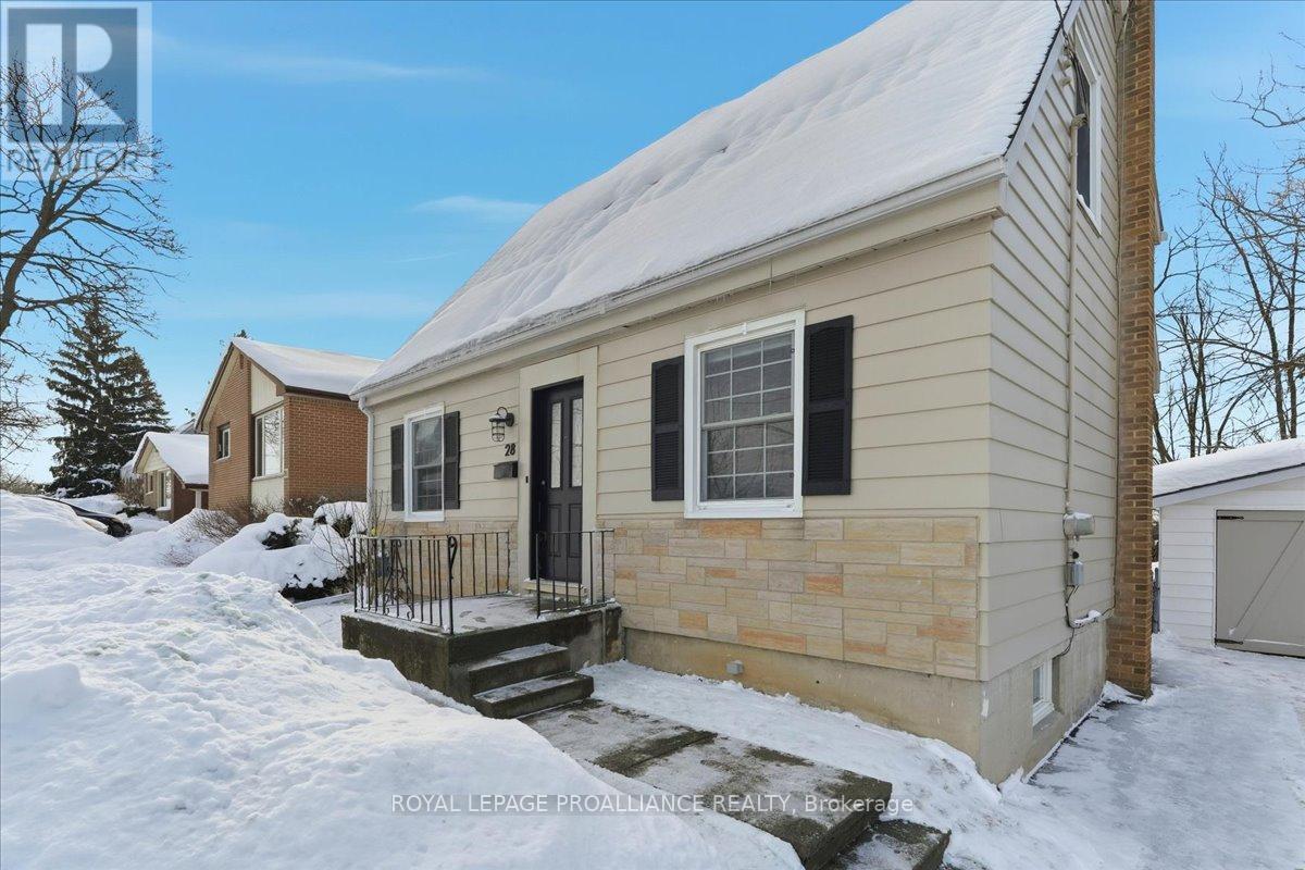 28 Fairway Avenue, Belleville, Ontario  K8N 4B3 - Photo 4 - X12893318