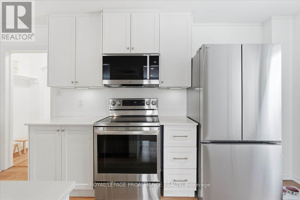 28 Fairway Avenue, Belleville, Ontario  K8N 4B3 - Photo 8 - X12893318