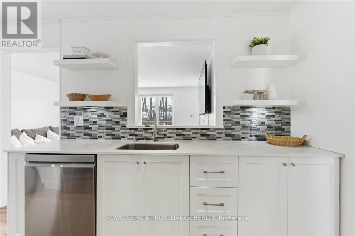 28 Fairway Avenue, Belleville, Ontario  K8N 4B3 - Photo 9 - X12893318