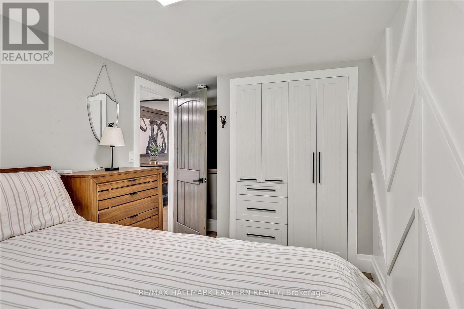 504 Pine Point Lane, Madoc, Ontario  K0K 2K0 - Photo 17 - X12893366