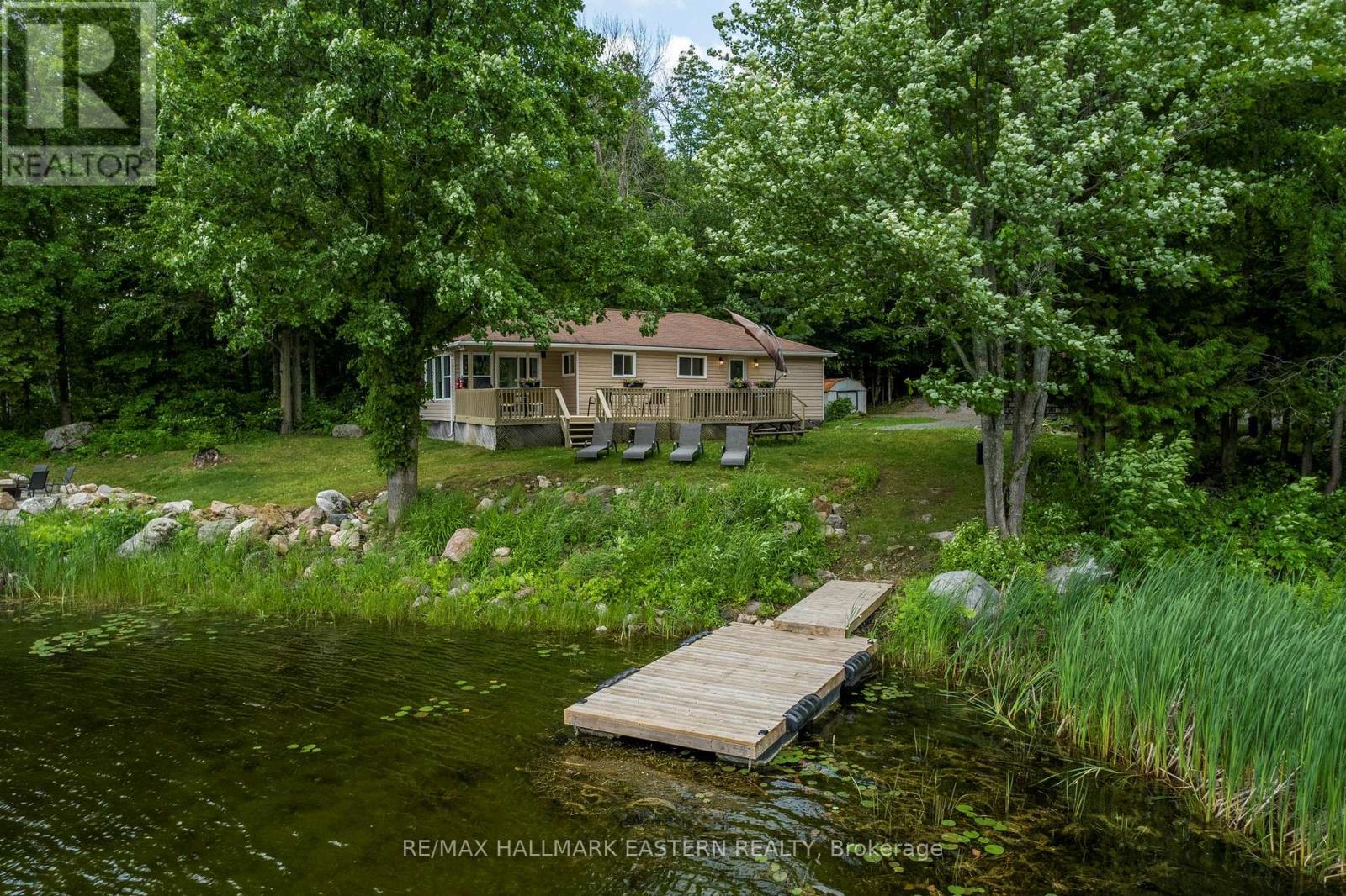 504 Pine Point Lane, Madoc, Ontario  K0K 2K0 - Photo 2 - X12893366