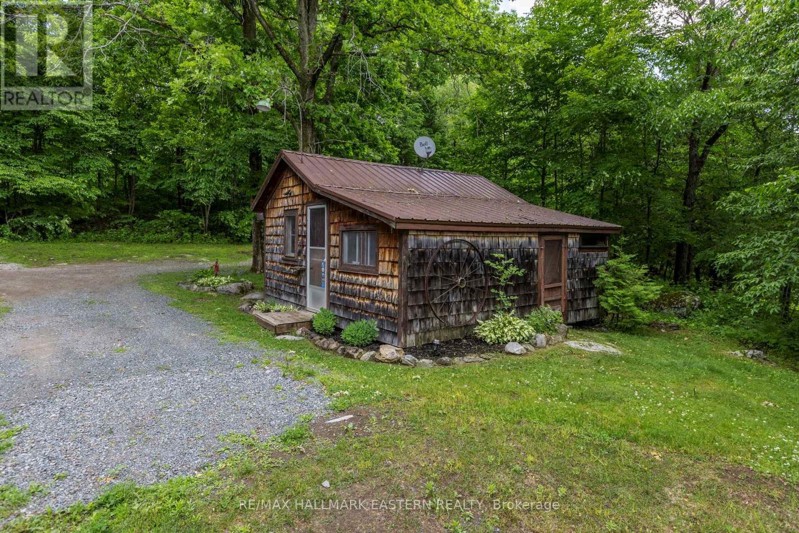 504 Pine Point Lane, Madoc, Ontario  K0K 2K0 - Photo 23 - X12893366