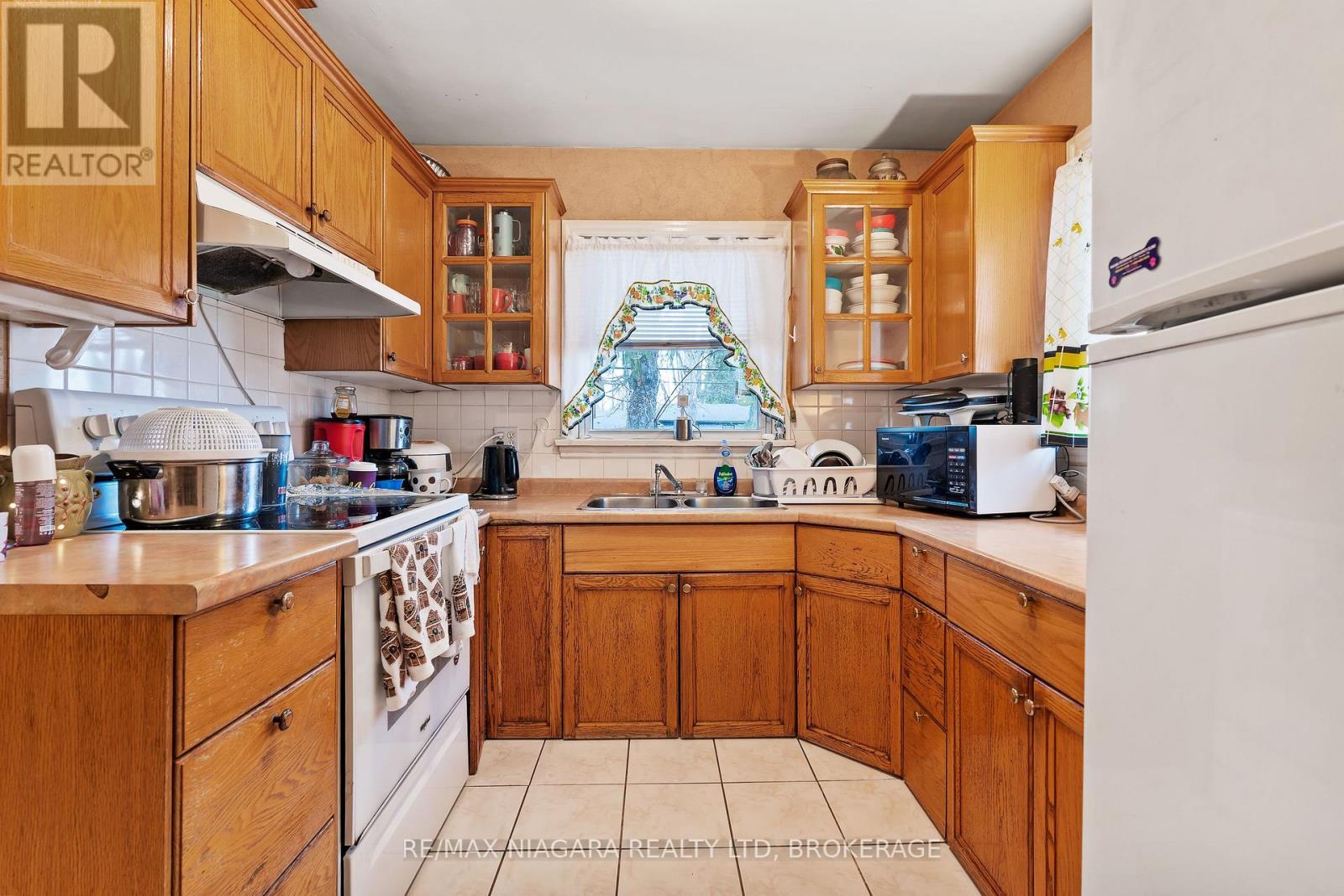 5999 Montrose Road, Niagara Falls (West Wood), Ontario  L2H 1L4 - Photo 3 - X12892038