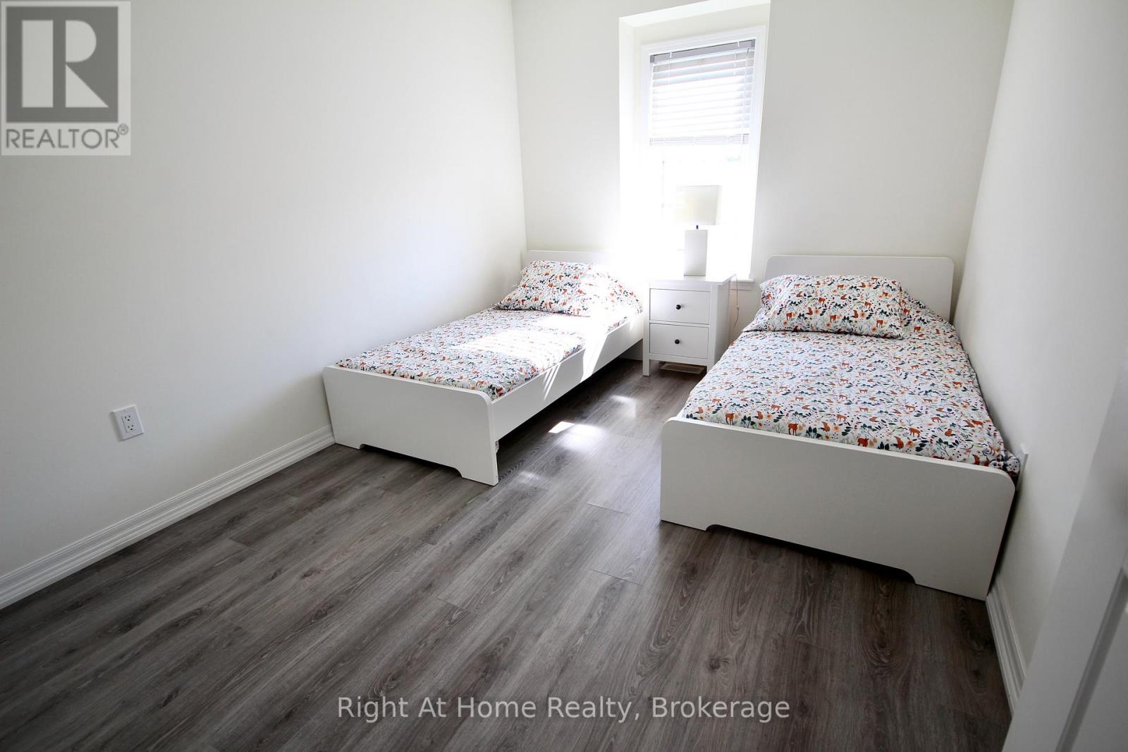 119 Stork Street, Oakville, Ontario  L6H 7C8 - Photo 26 - W12441085