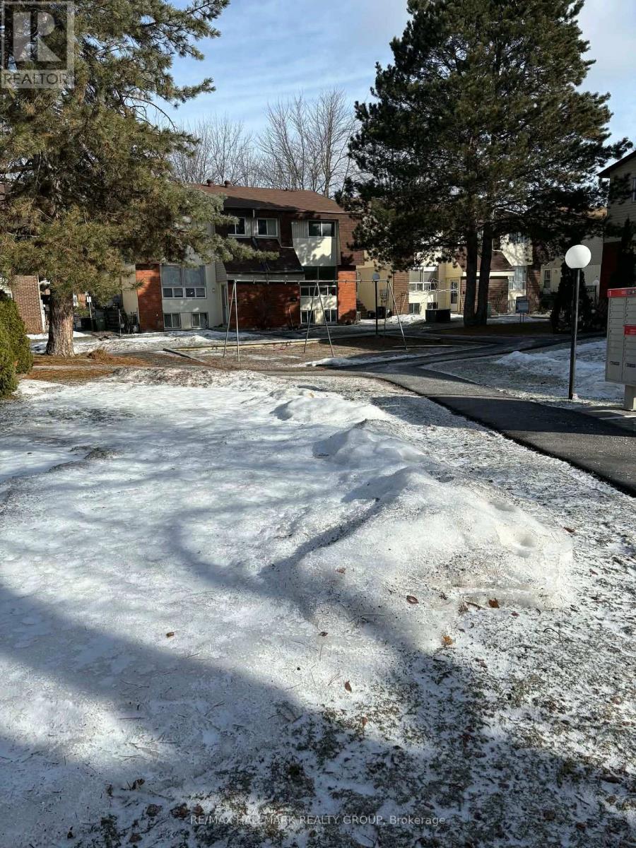 78 - 5d Sonnet Crescent, Ottawa, Ontario  K2H 8W8 - Photo 18 - X12893412