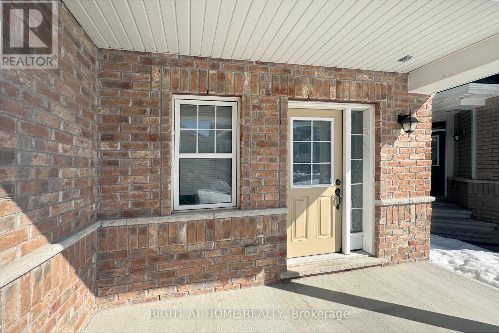 598 Malahat Way, Ottawa, Ontario  K2V 0J7 - Photo 2 - X12893468