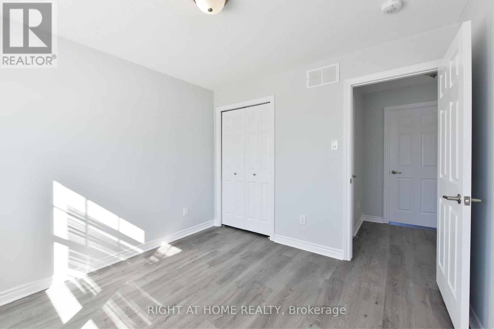 598 Malahat Way, Ottawa, Ontario  K2V 0J7 - Photo 20 - X12893468