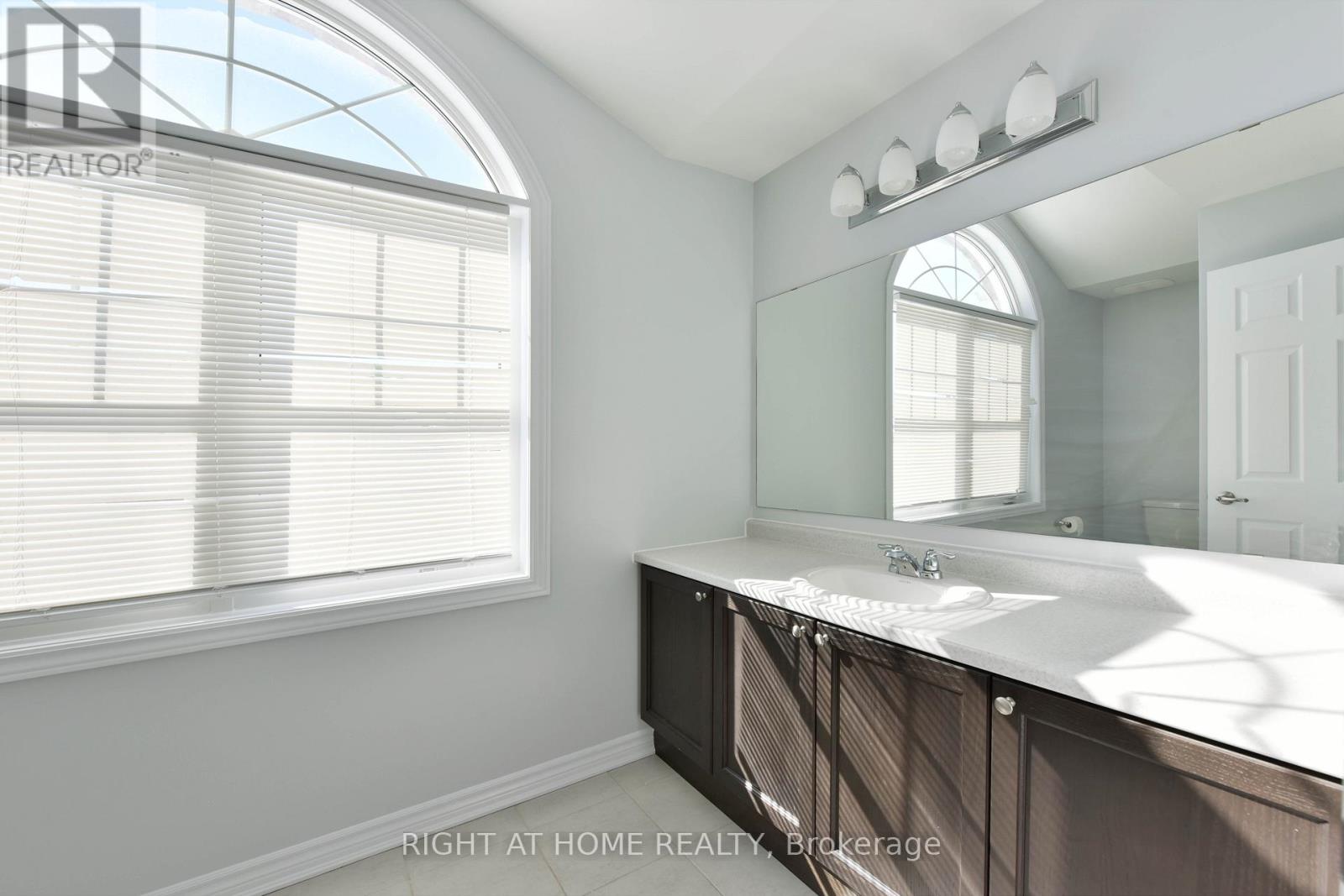 598 Malahat Way, Ottawa, Ontario  K2V 0J7 - Photo 23 - X12893468