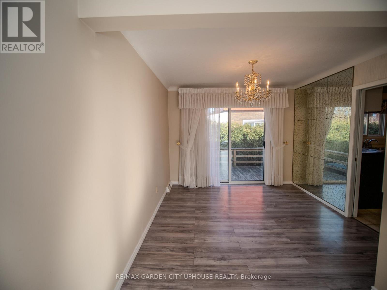 4430 Dovewood Drive, Niagara Falls (Morrison), Ontario  L2E 6M1 - Photo 3 - X12893402