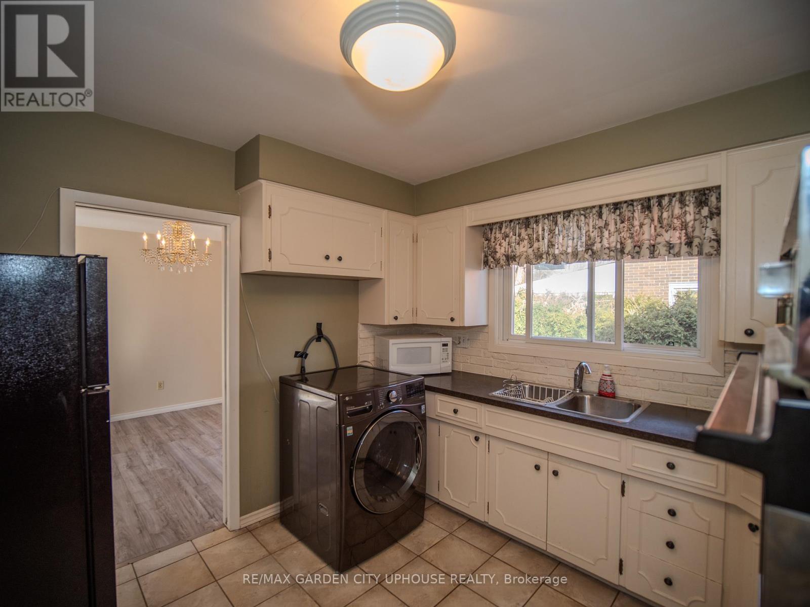 4430 Dovewood Drive, Niagara Falls (Morrison), Ontario  L2E 6M1 - Photo 5 - X12893402