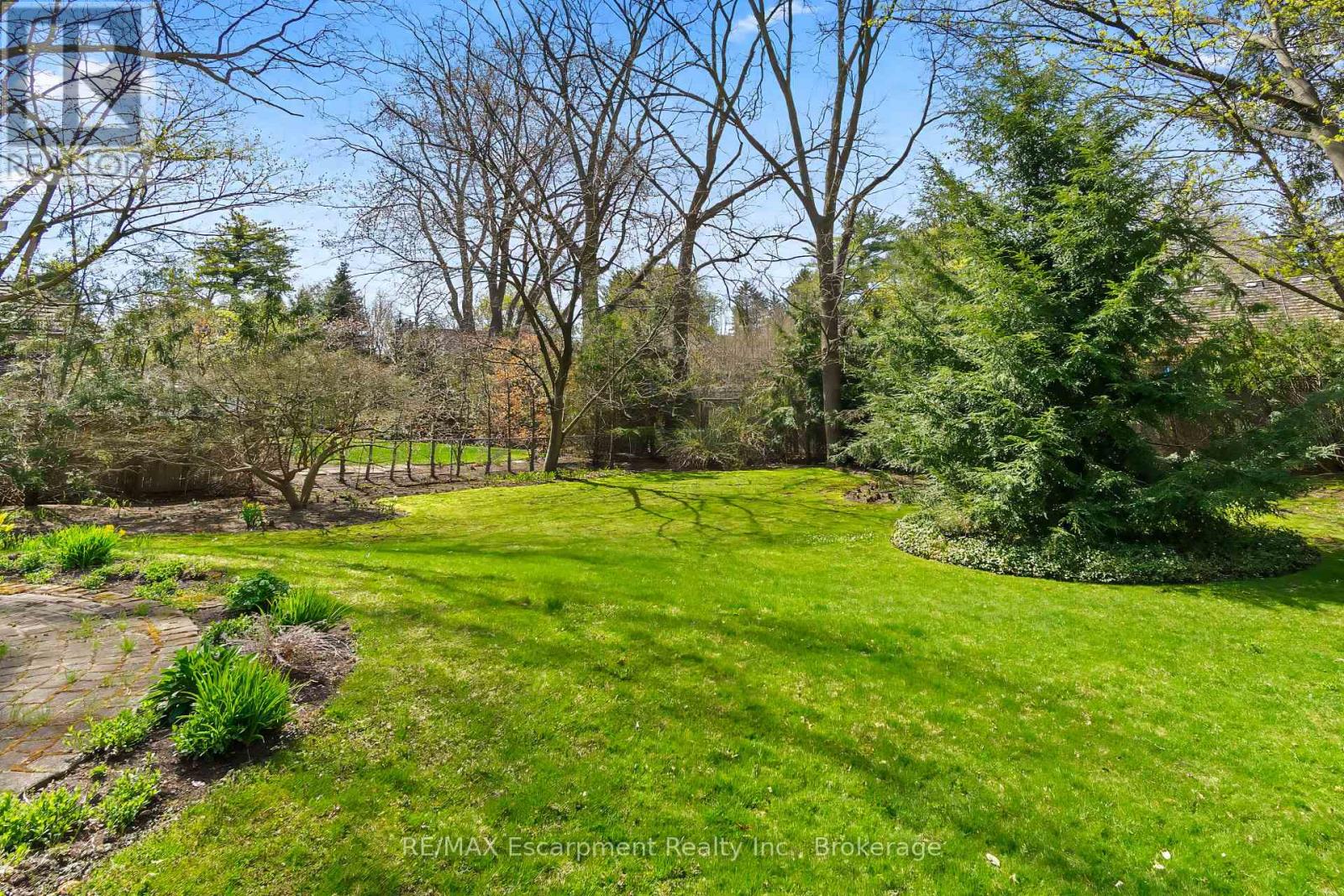 74a Howard Avenue, Oakville (Oo Old Oakville), Ontario  L6J 3Y5 - Photo 3 - W12893386