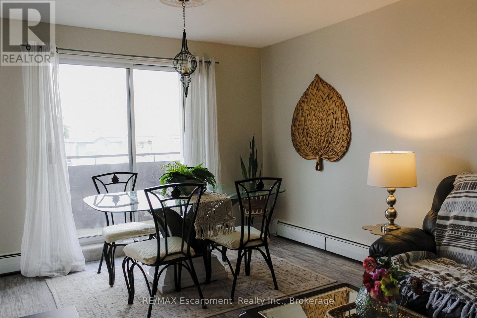 203 - 485 Thorold Road, Welland (Prince Charles), Ontario  L3C 3X1 - Photo 10 - X12893296