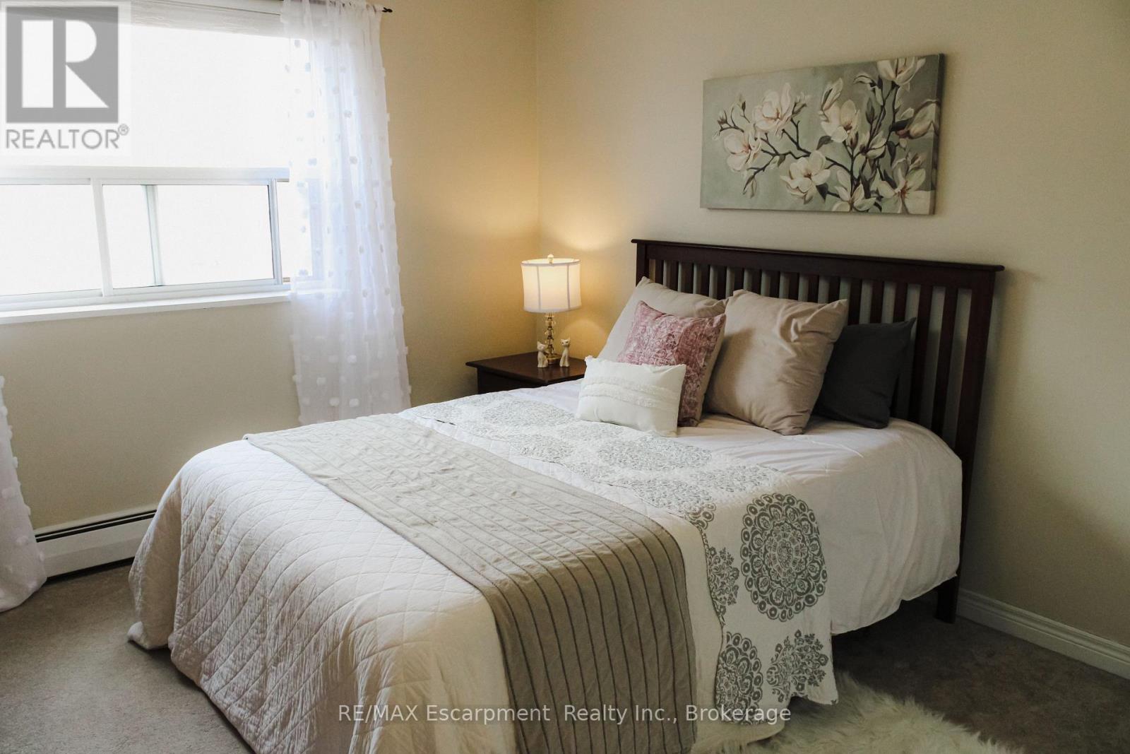 203 - 485 Thorold Road, Welland (Prince Charles), Ontario  L3C 3X1 - Photo 16 - X12893296